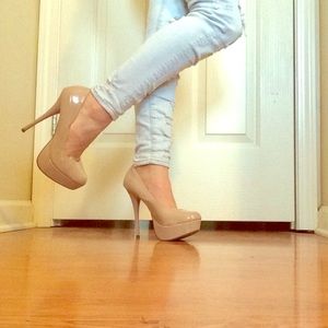Nude Platform Pumps